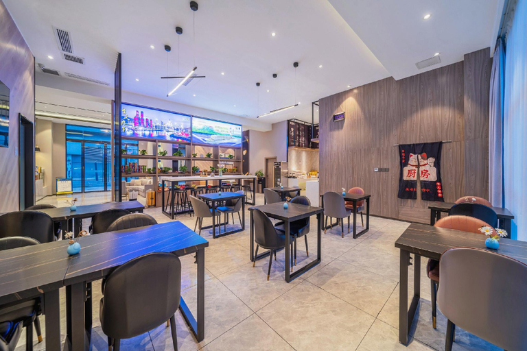 Food & Drinks 4, Iu Hotel Chongqing Airport T3 Terminal, Chongqing
