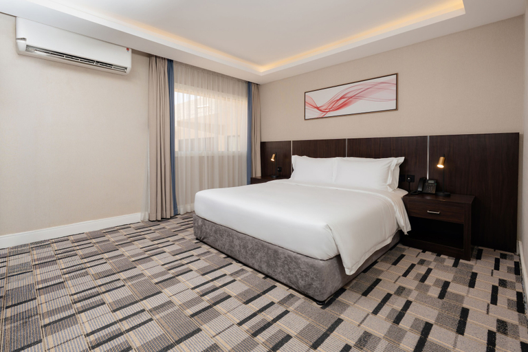Bedroom 1, Howard Johnson by Wyndham Riyadh Al Nasiriyah, Riyadh
