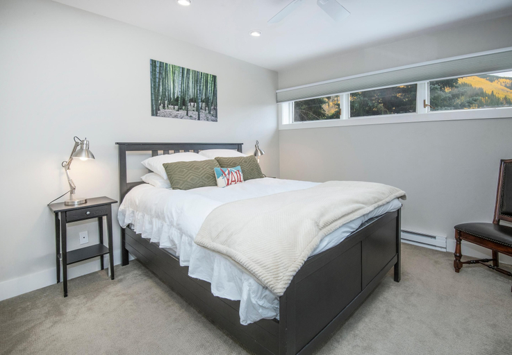 Room 4, Snow Fox 202, 2BD Modern Vail Condo, Eagle