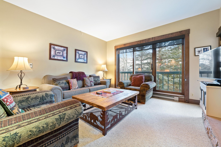 Living area 4, Borders Lodge U108 3BD Beaver Creek Ski-in, Ski-out Condo, Eagle