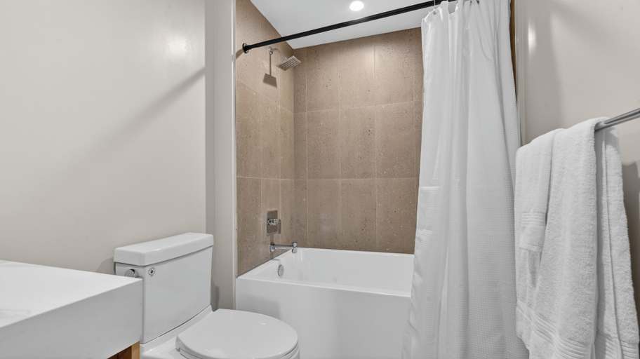 Bathroom 3, N Miami Ave - Suites, Miami-Dade