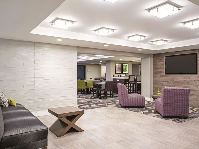 Public Area, La Quinta Inn & Suites by Wyndham Baltimore N / White Marsh, Baltimore