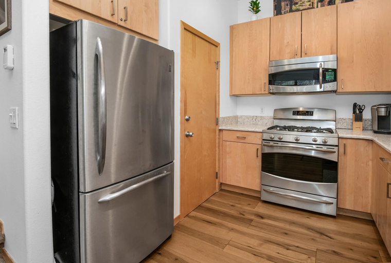 Private kitchen 5, Savoy Villas 4D, 3BD Vail Condo With Garage, Eagle