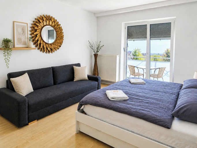Room 5, 1OG R City Wohnung Balkon nähe Salzburg, Berchtesgadener Land