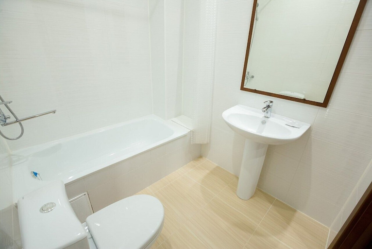 Bathroom 4, Royal Hotel, Irkutskiy rayon