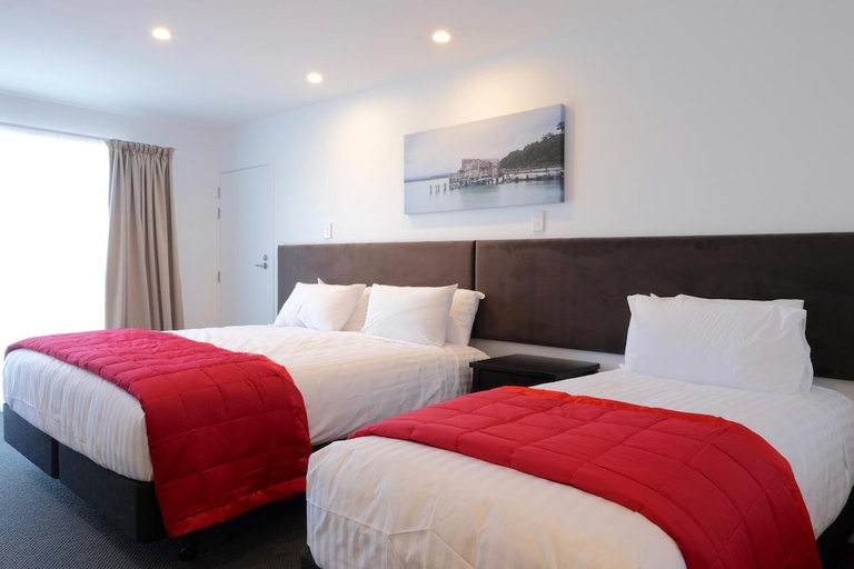 Bedroom 2, Stopforths Premium Accommodation, Westland
