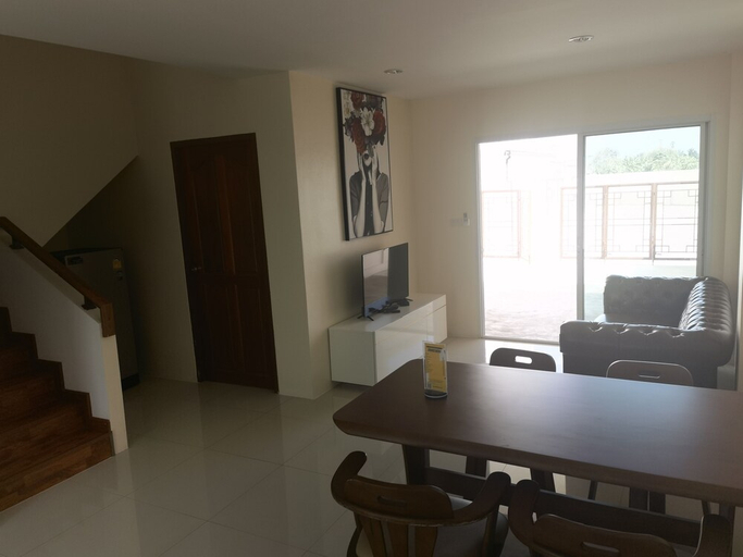 Others 5, YYK Homestay, Nakhon Chaisi