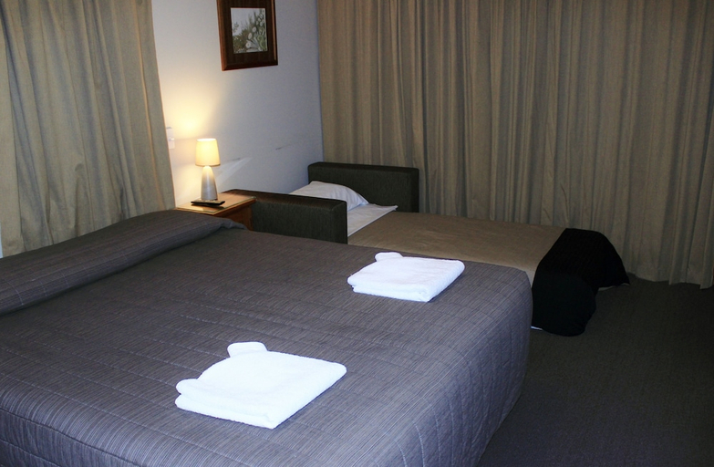 Bedroom 2, Aoraki Mount Cook Alpine Lodge, Mackenzie