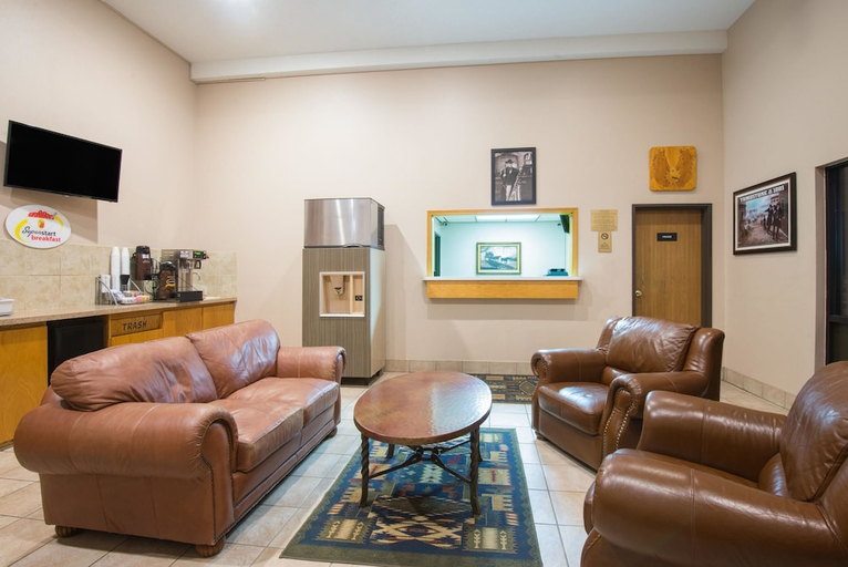 Public Area, Super 8 by Wyndham Abilene KS, Dickinson
