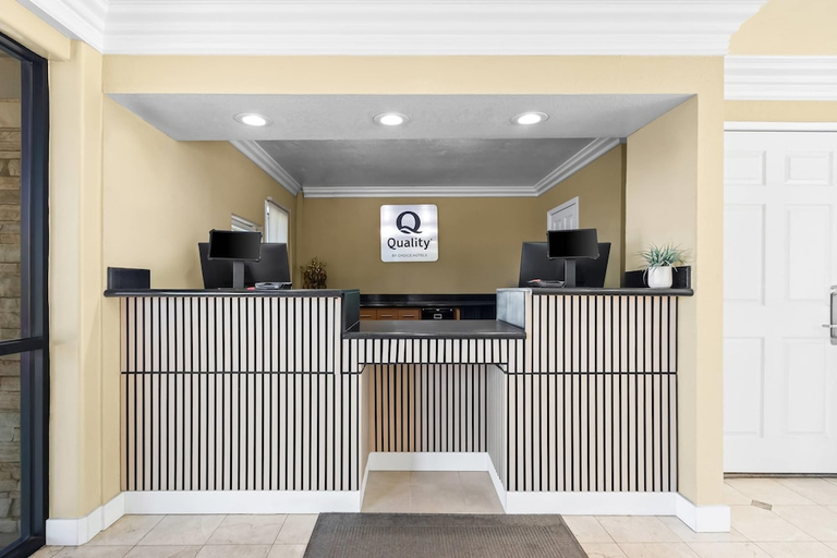 Public Area 2, Travelodge By Wyndham Santa Maria, Santa Barbara