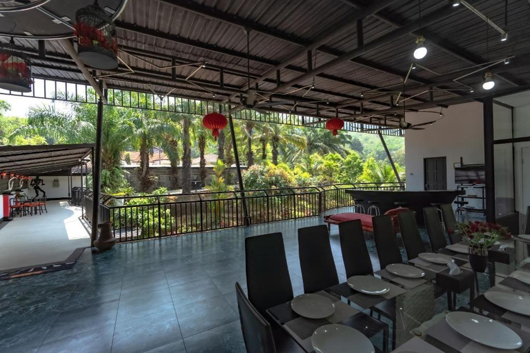 Food & Drinks 5, Villa Nap Dau 10 Br For Big Group 20 People, Phuket Island
