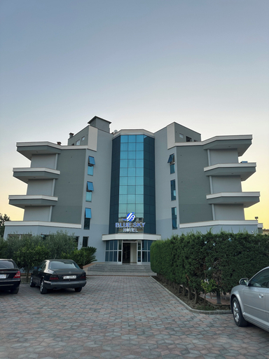 Exterior 2, Blue Sky, Kavajës