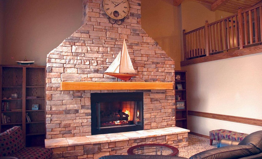 Public Area, AmericInn by Wyndham Charlevoix, Charlevoix
