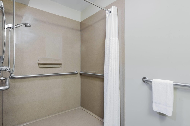 Bathroom, Super 8 by Wyndham Beloit KS, Mitchell