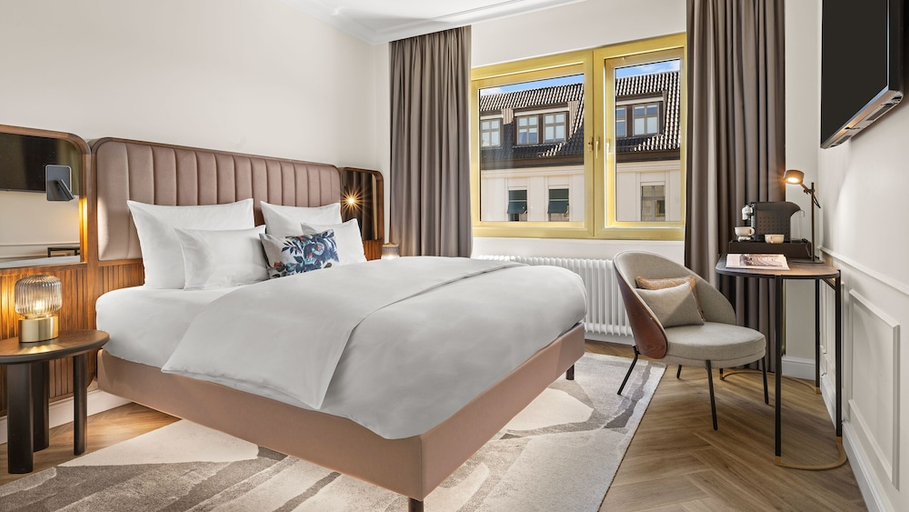 Bedroom 4, Bristol Berlin, Vignette Collection by IHG, Berlin