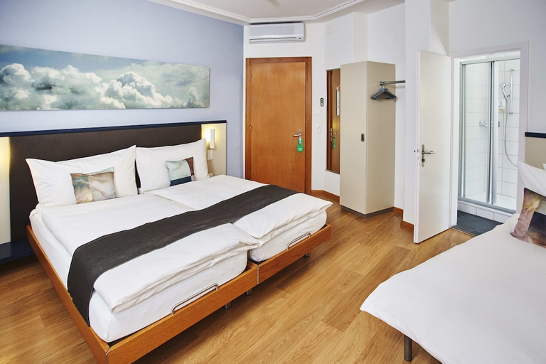 Bedroom 2, Bristol Hotel, Zürich