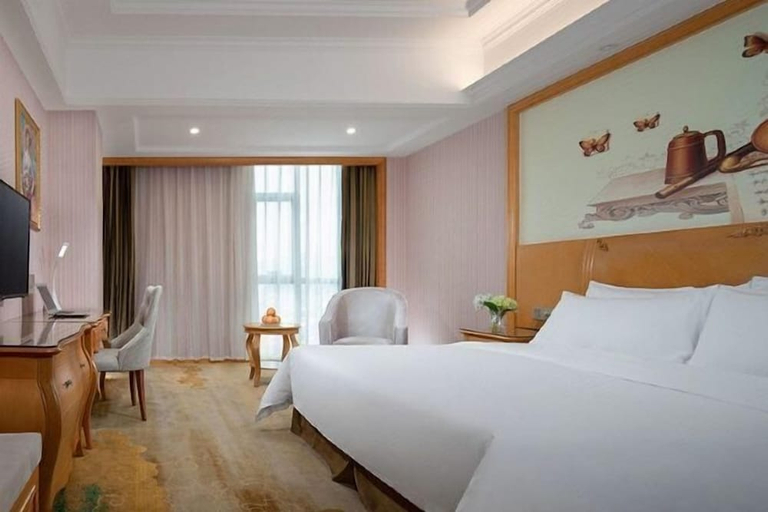 Bedroom 2, Vienna International Hotel (Baise High-speed Railway Station), Baise