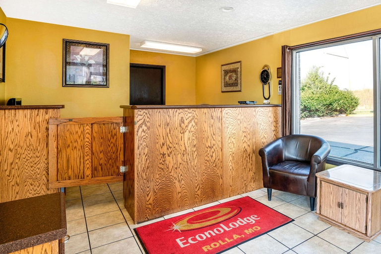 Public Area, Econo Lodge Rolla I-44 Exit 184 Near Missouri University of Science and Technology, Phelps