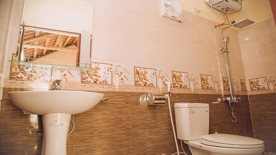 Bathroom, Tam Coc Riverside homestay, Hoa Lư