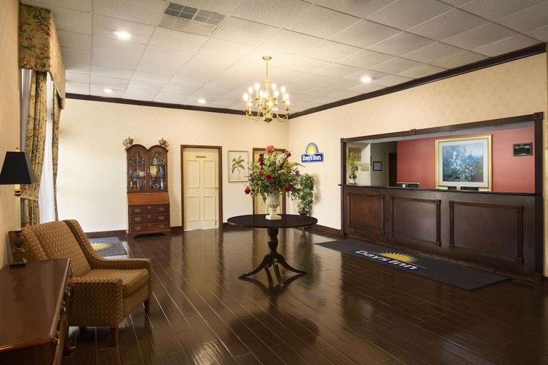 Public Area, Days Inn by Wyndham Rome Downtown, Floyd