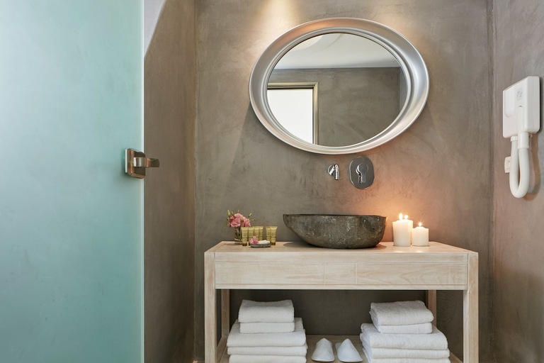 Bathroom 5, Santorini Palace, South Aegean