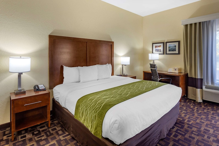 Bedroom 2, Comfort Inn & Suites North Aurora - Naperville, Kane