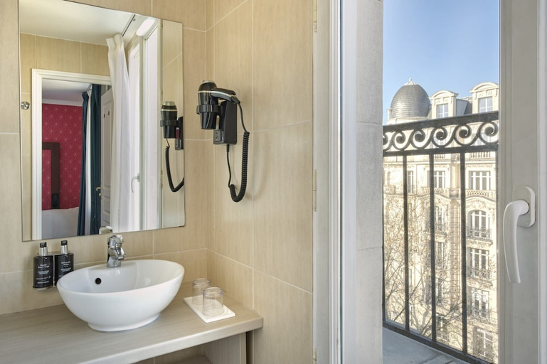Bathroom 5, Glint Paris, Paris