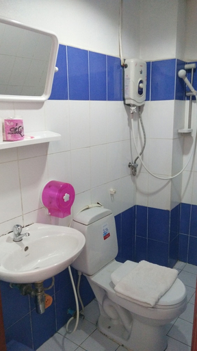 Bathroom 5, Mixok Inn, Vientiane