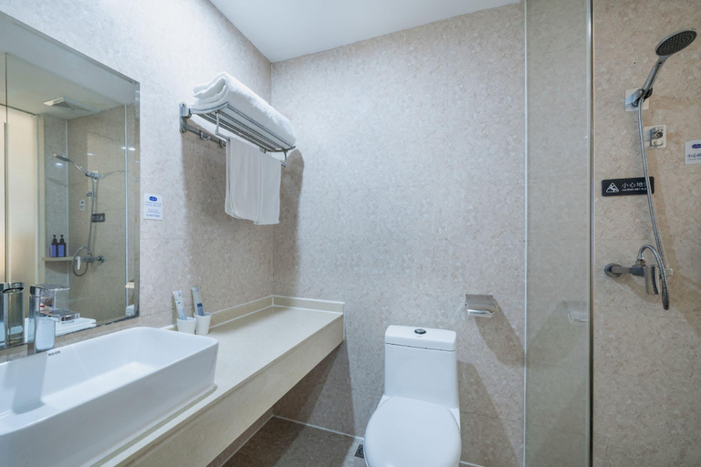 Bathroom 5, Hanting Shenzhen Dongmen Pedestrian Street Hotel, Shenzhen