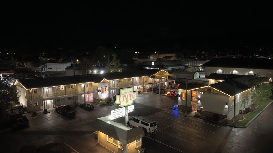 Others 5, Gateway Inn, Idaho