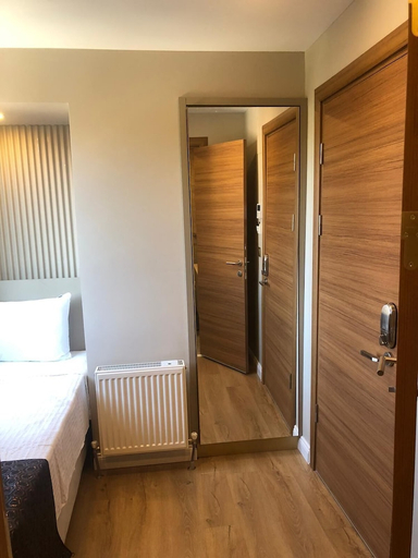 Bedroom 2, Grand Iska Hotel, Fatih