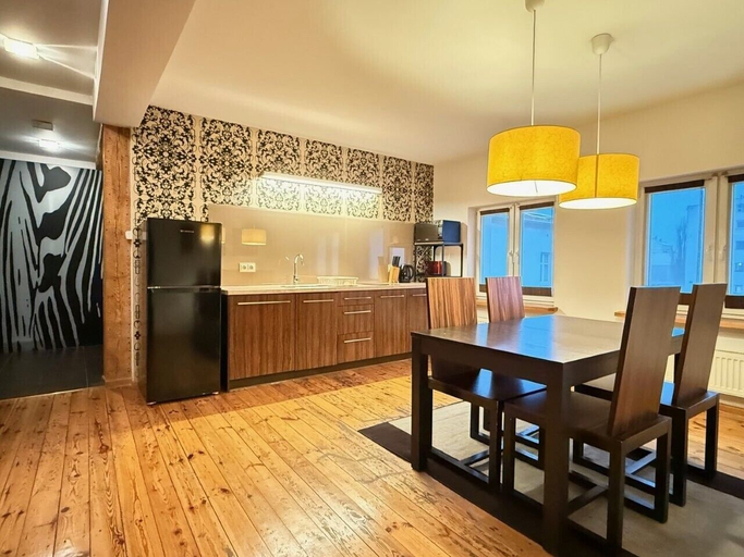 Private kitchen 4, Home & Travel Apartments, Łódź