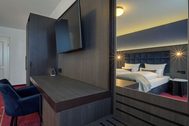 Bedroom 3, Hotel Seeblick Wismar, Nordwestmecklenburg