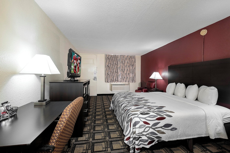 Bedroom 3, Red Roof Inn Murray, Calloway