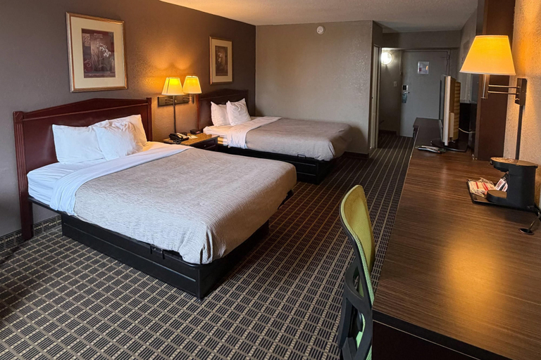 Bedroom 3, Quality Inn Shenandoah Valley, Shenandoah