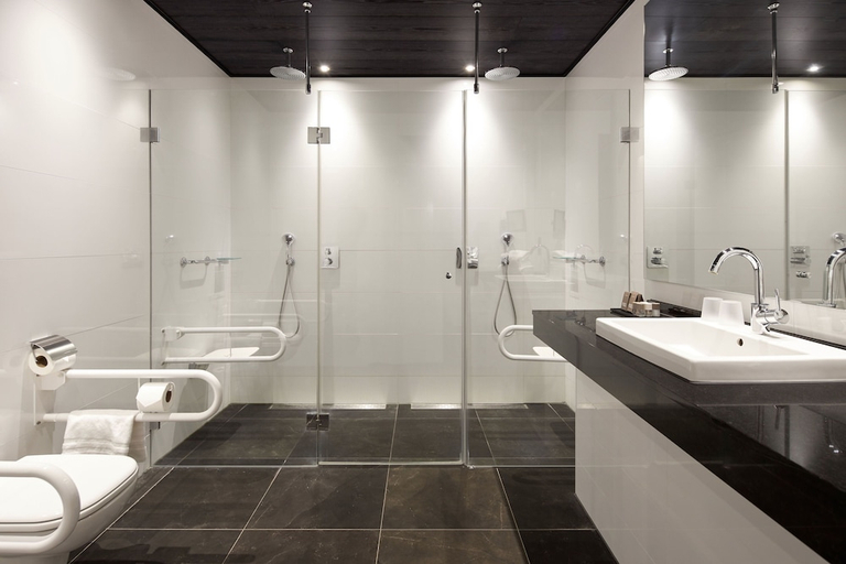 Bathroom 4, Van der Valk Sneek, Sneek