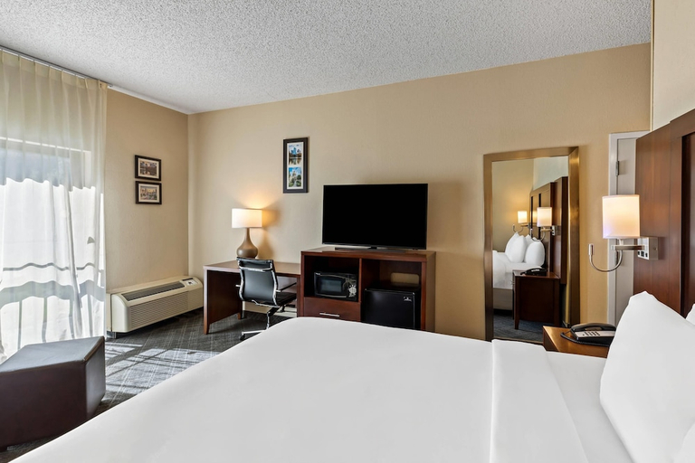 Bedroom 3, Comfort Inn Roswell-Dunwoody, Fulton