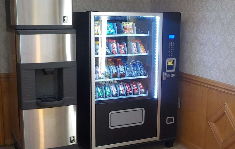 Food & Drinks 5, SureStay Plus Hotel by Best Western Warner Robins AFB, Houston