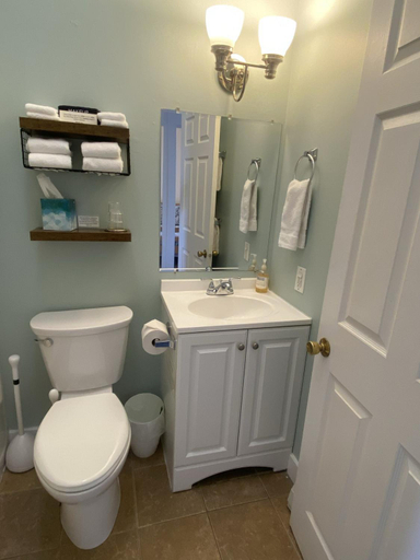 Bathroom 4, Bristol Suites, Addison