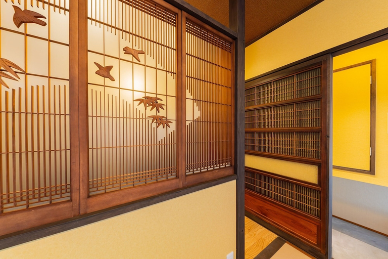 Others 4, Yadoya Sen no Kaze, Taitō
