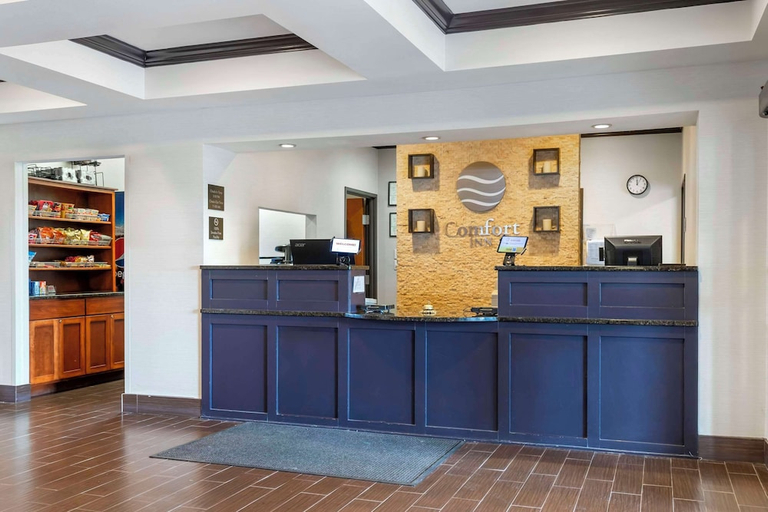 Public Area, Comfort Inn & Suites Grinnell near I-80, Poweshiek