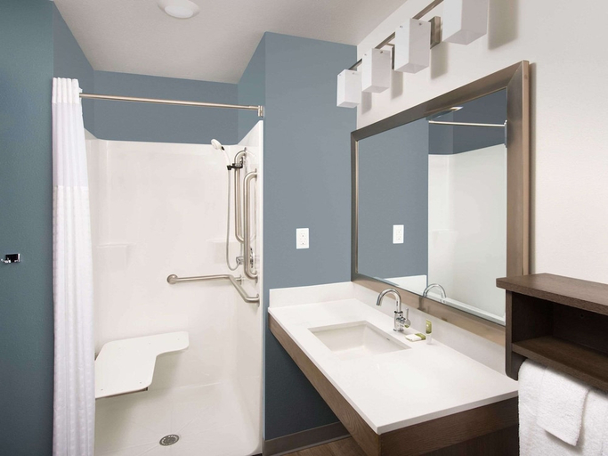 Bathroom, WoodSpring Suites Atlanta Conyers, Rockdale