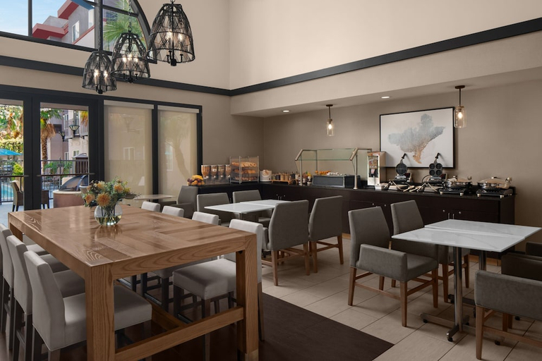 Food & Drinks 5, Residence Inn by Marriott San Diego Downtown, San Diego
