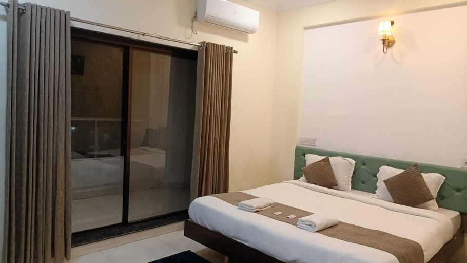 Room 3, Varo Inn, Satara