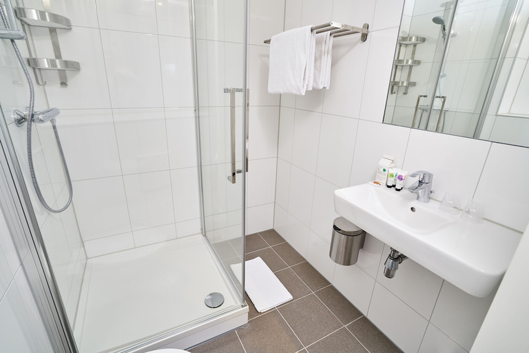 Bathroom, Amrâth Apart Hotel Schiphol Badhoevedorp, Haarlemmermeer
