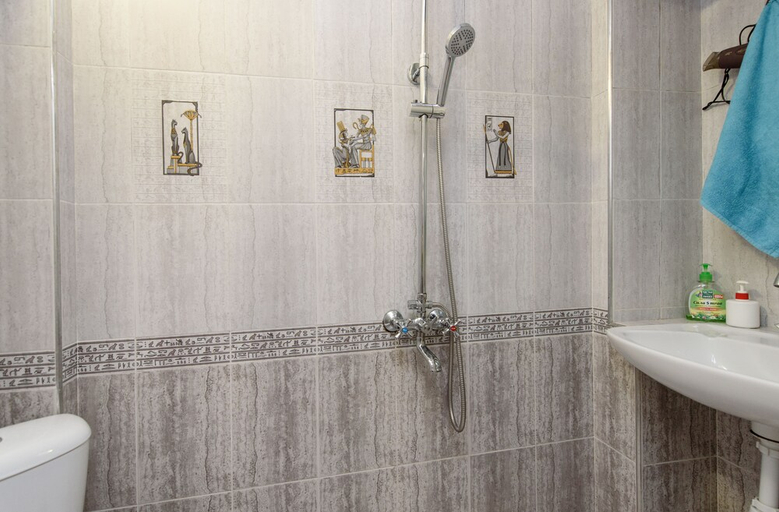 Bathroom 3, Hostel SVOI, Pyatigorsk