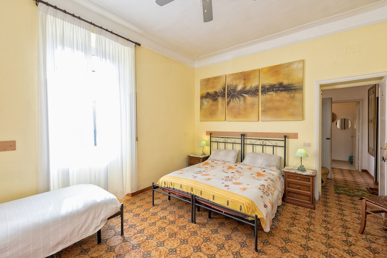 Bedroom 2, A Vinicius et Mita, Rome