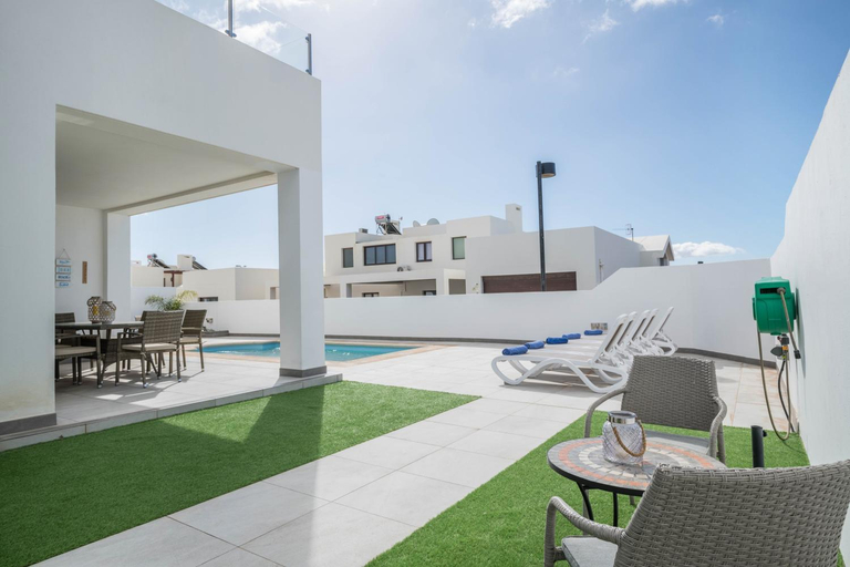 Others 5, Casa Dubh Linn, Las Palmas