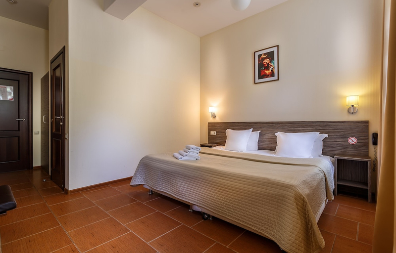 Bedroom 1, Jazz Hotel, South-Western