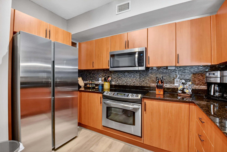 Private kitchen 2, Moorings Pool Overview Resort, Palm Beach